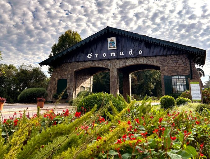 Gramado, coração da Serra Gaúcha, encanta pelas belezas naturais e estrutura turística, na Região das Hortênsias