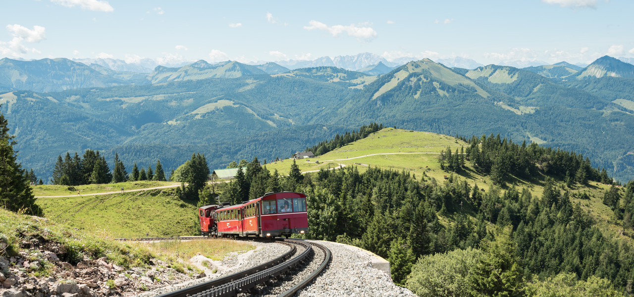 Ferrovia SchafbergBahn e os barcos de WolfgangseeSchifffahrt