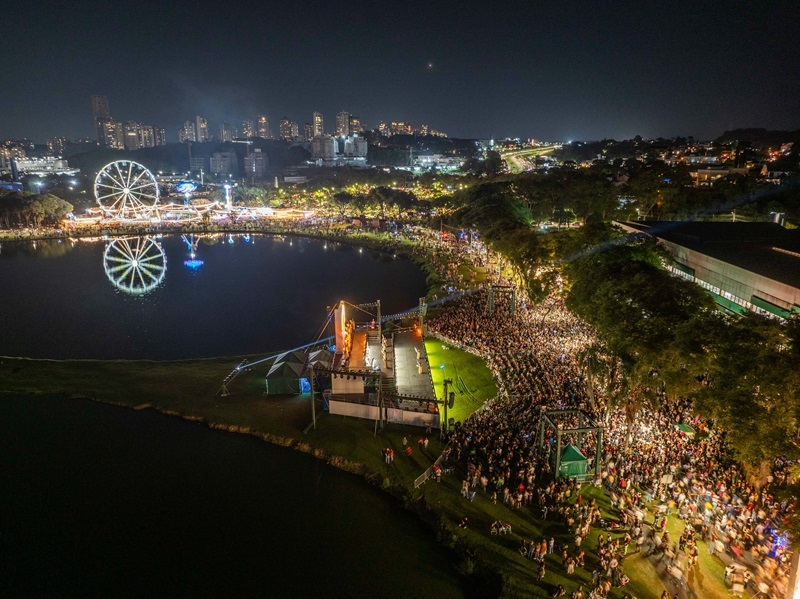 Espetáculo no Barigui é destaque na programação do Natal de Curitiba desta quarta-feira. Foto: Daniel Castellano/SMCS