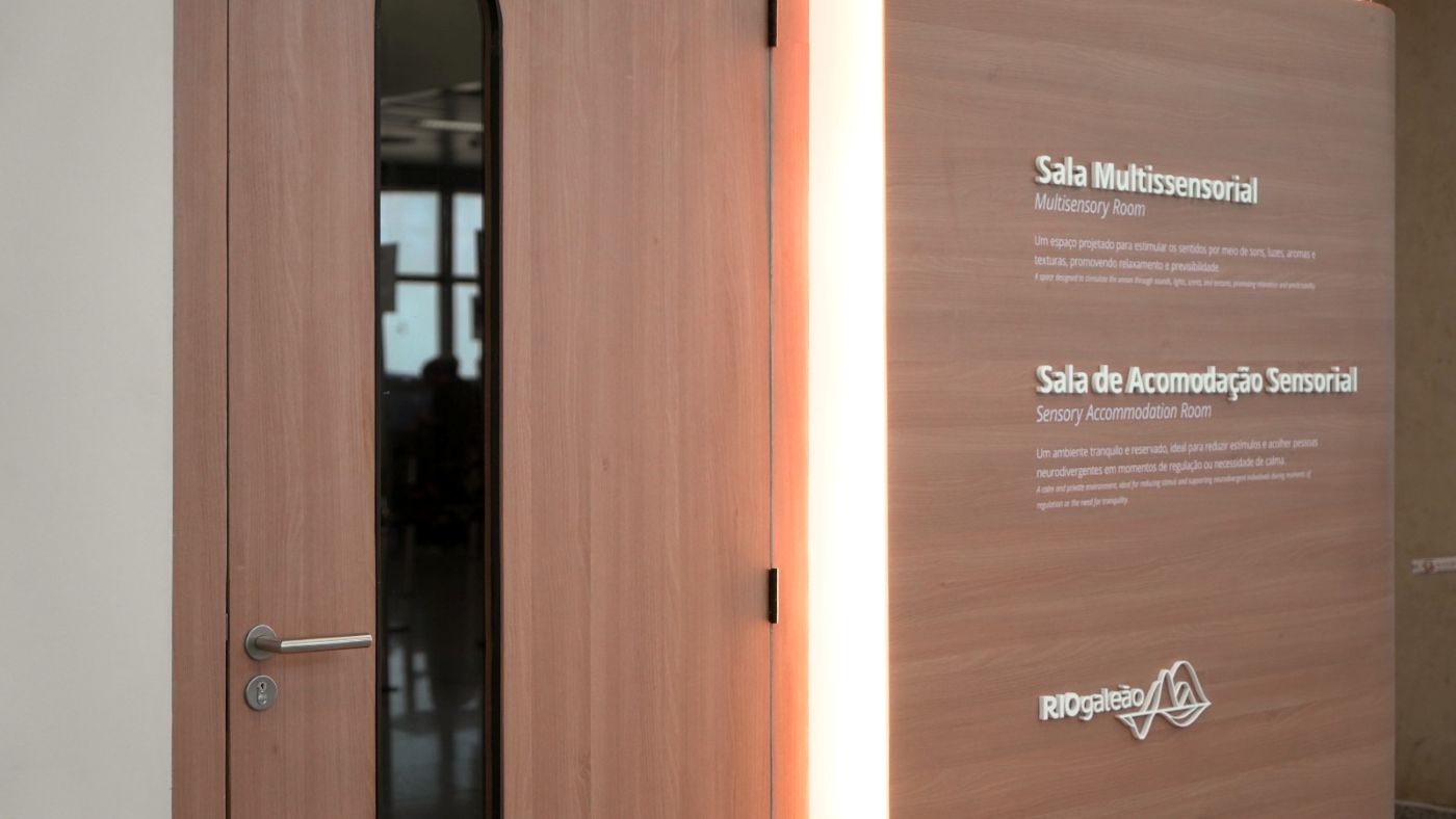 RIOgaleão inaugura sala sensorial para passageiros com Transtorno do Espectro Autista