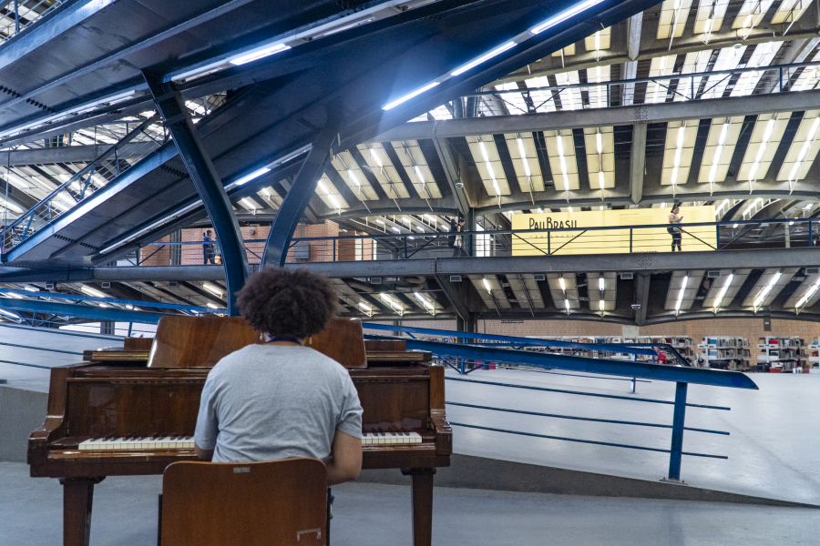 Piano na Praça: pianistas tocam ao vivo durante às 24 horas da Virada Cultural