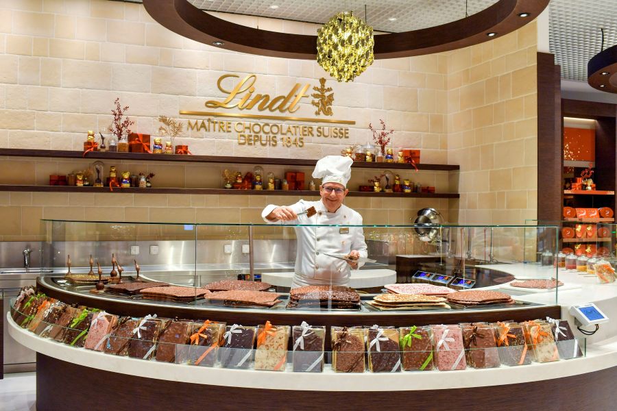 Lindt transforma o ato de presentear em uma chance de conhecer a Suíça
