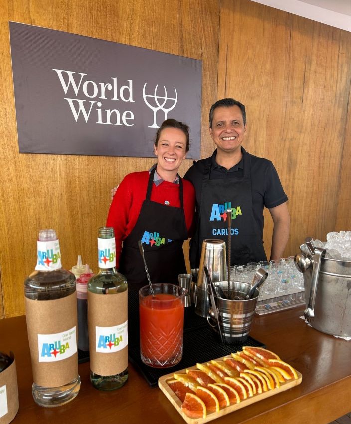 Aruba ensina o tradicional drinque Aruba Ariba no Taste Festivals 2025 e divulga receita