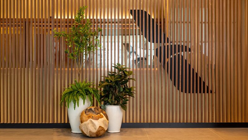 Tranquilo e tropical: American Airlines elevará a experiência de viagem premium no Aeroporto Internacional de Miami com o novo Flagship lounge e a expansão do Admirals Club lounge