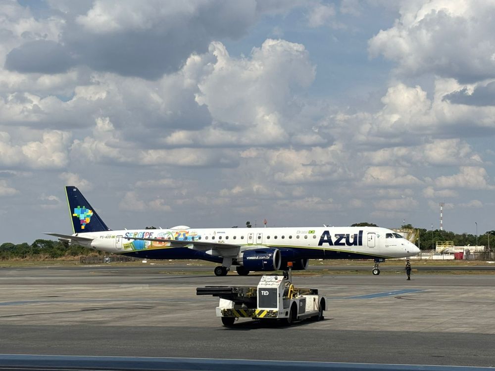 Azul apresenta e faz decolar aeronave em homenagem a Sergipe