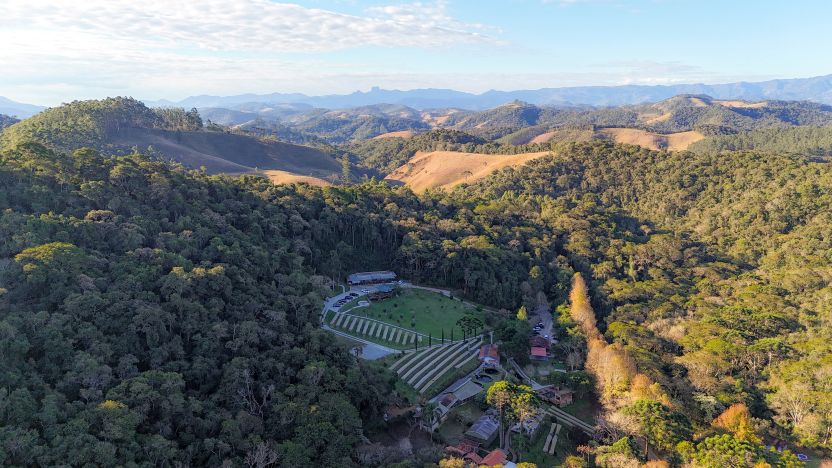 Enoturismo impulsiona economia da Serra da Mantiqueira e fortalece produção de azeites e vinhos