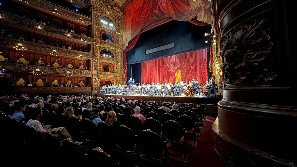 GOL prepara voo especial para a viagem da Orquestra Sinfônica Municipal de São Paulo a Buenos Aires, onde se apresenta no Teatro Colón
