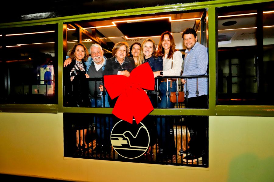 Serra Verde Express inaugura vagão Família Arruda, em homenagem aos fundadores