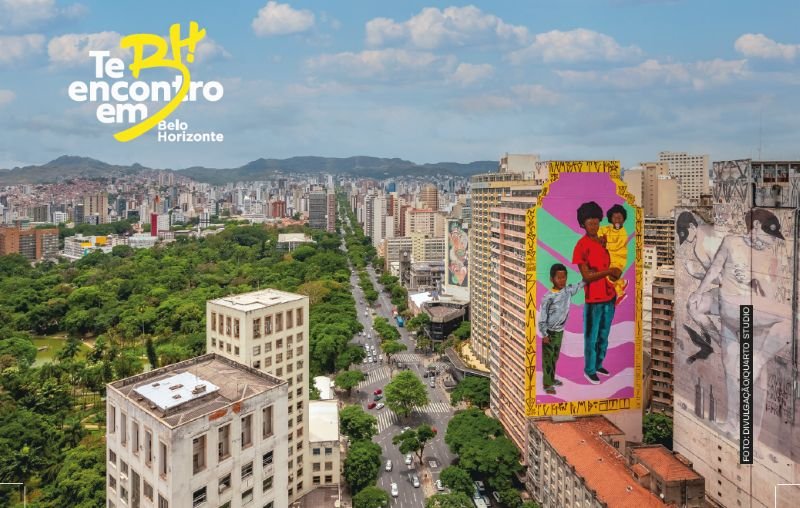 Turistas e moradores de BH podem enviar de forma gratuita cartões-postais para diversos destinos