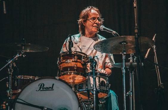 Monte Verde (MG) terá show gratuito de Beto Guedesem 27 de junho no festival Amor nas Montanhas
