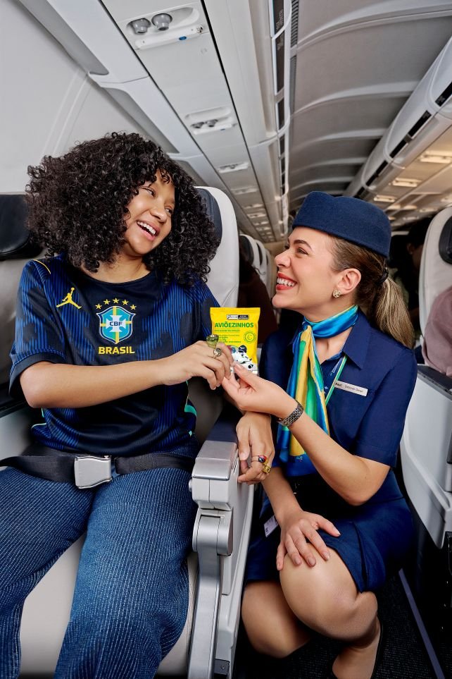 Famosas balinhas da Azul ganham versão inspirada na Seleção Brasileira