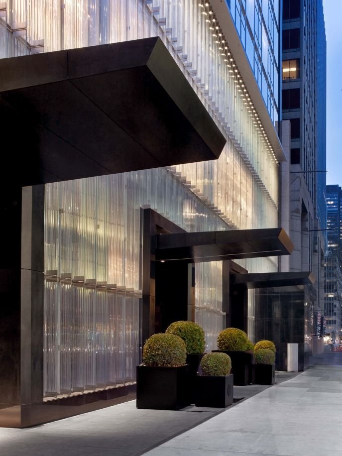 Baccarat Hotel New York apresenta novo terraço para celebrar o verão