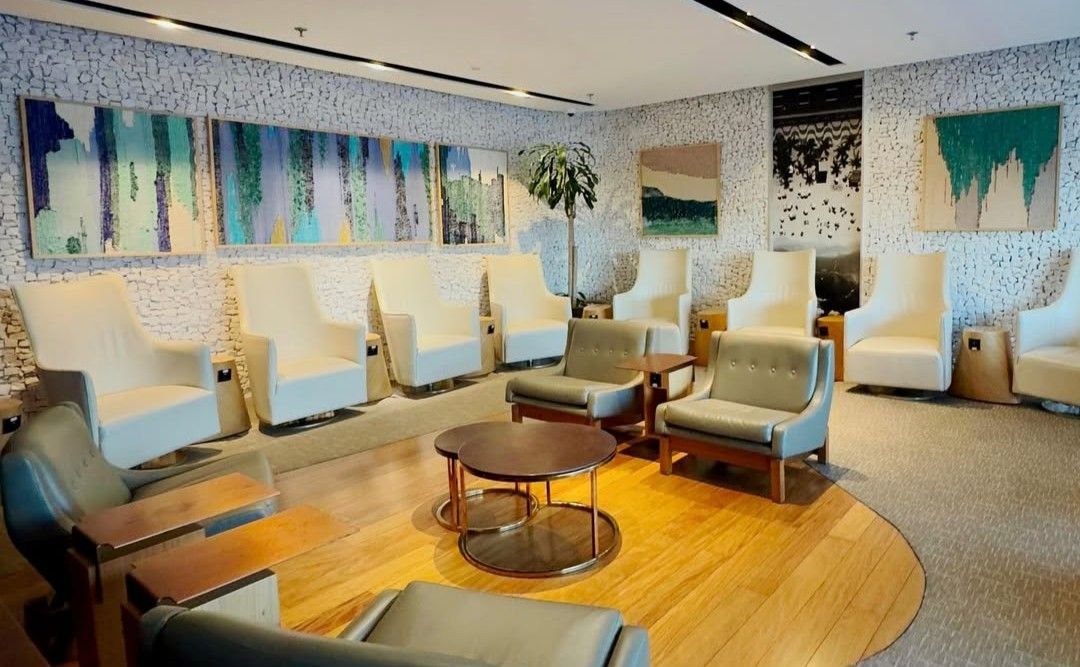 Plaza Premium Group amplia projeto cultural e leva nova ocupação artística às salas VIP do RIOgaleão