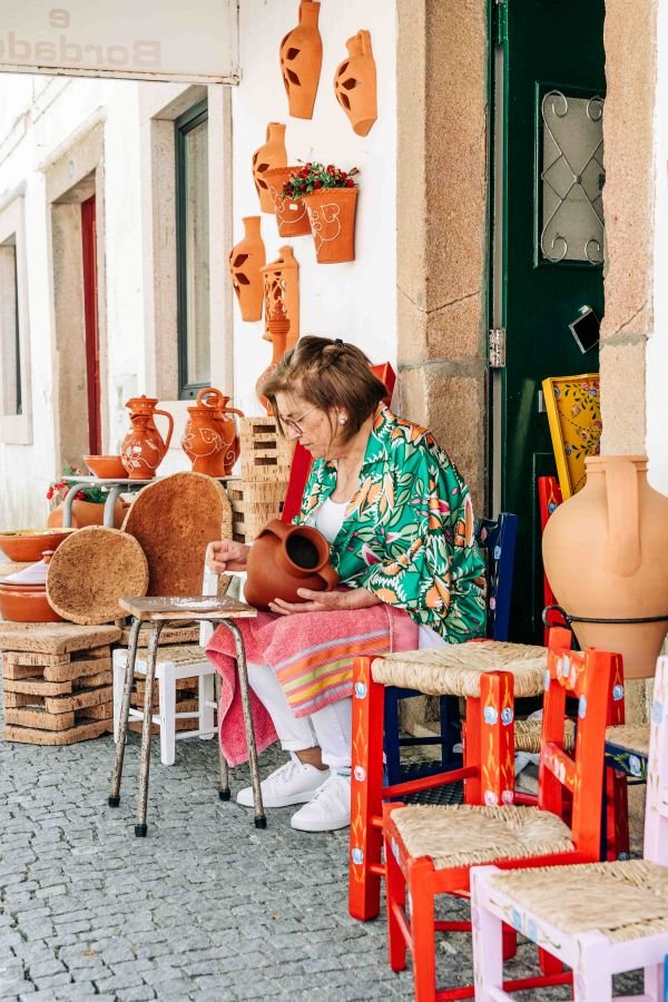 Tradição ancestral transforma barro em arte no Alentejo