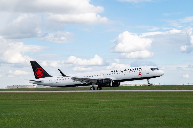 A Era Glowing Hearted da Air Canada Começa com a Decolagem do Primeiro Voo Comercial do Airbus A321XLR