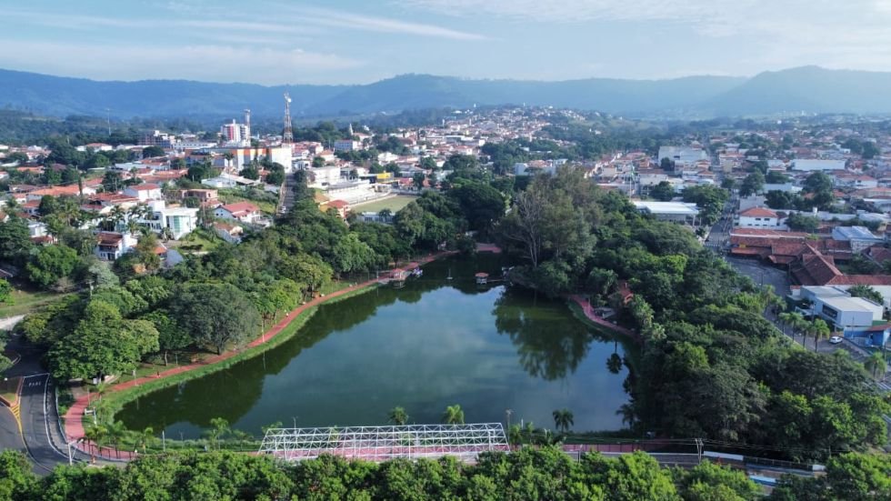 Com estrutura em espaços públicos, São Pedro (SP) projeta receber 20 mil torcedores durante a Copa
