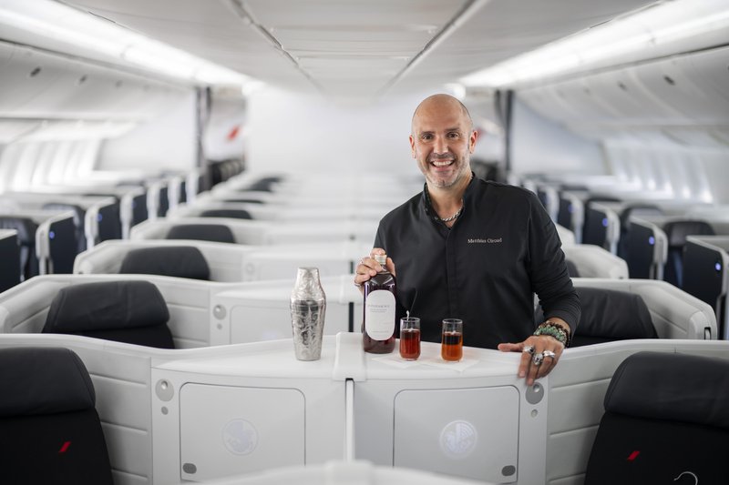 Air France apresenta nova coleção de coquetéis exclusivos assinada por Matthias Giroud