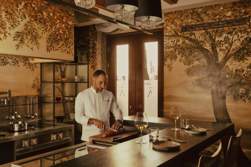 Aman Venice lança Palazzo Kitchen Table, fusão intimista de culinária veneziana e técnicas japonesas