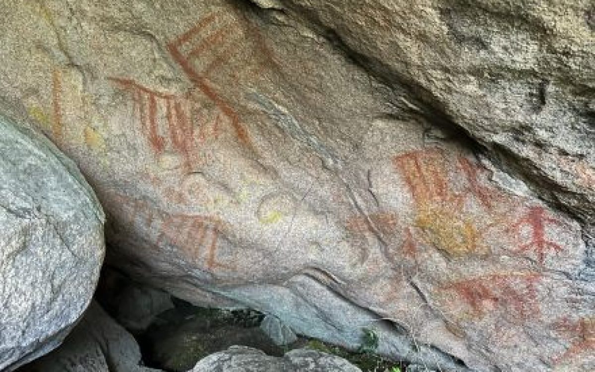 Descoberta arqueológica inédita no Parque Nacional do Itatiaia revela pinturas rupestres milenares