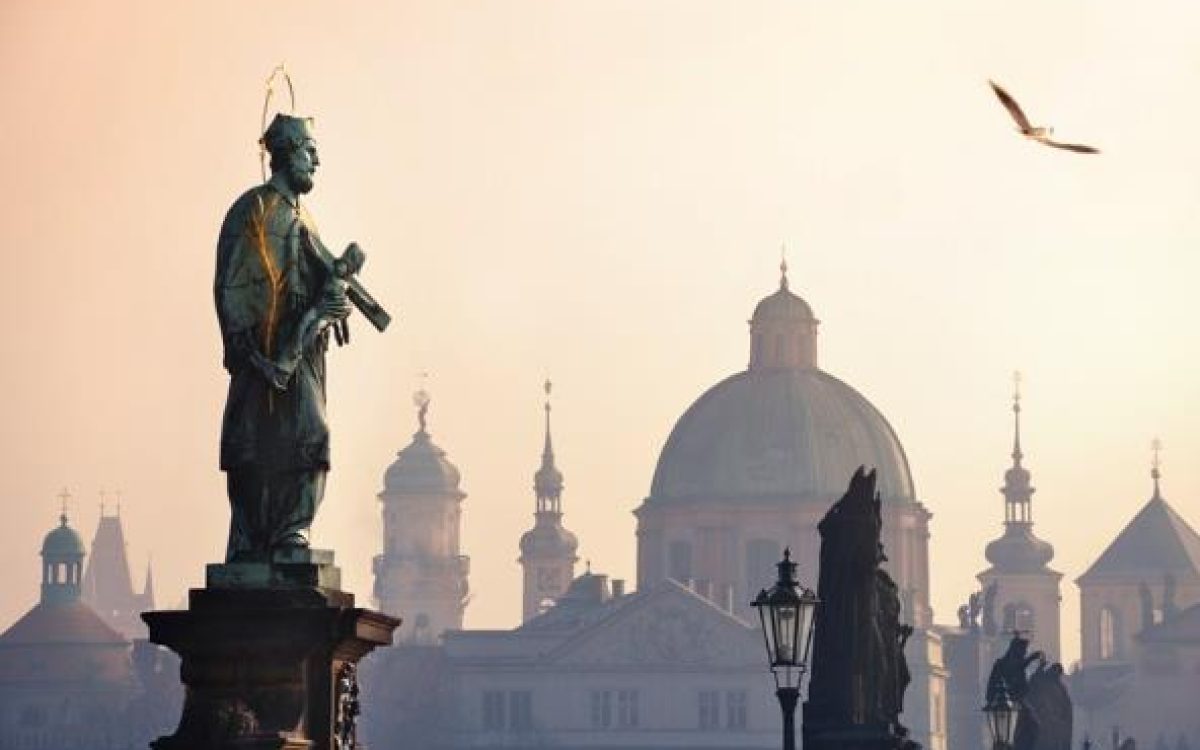 Passeie por Praga e descubra porque o estilo barroco tornou a cidade tão especial