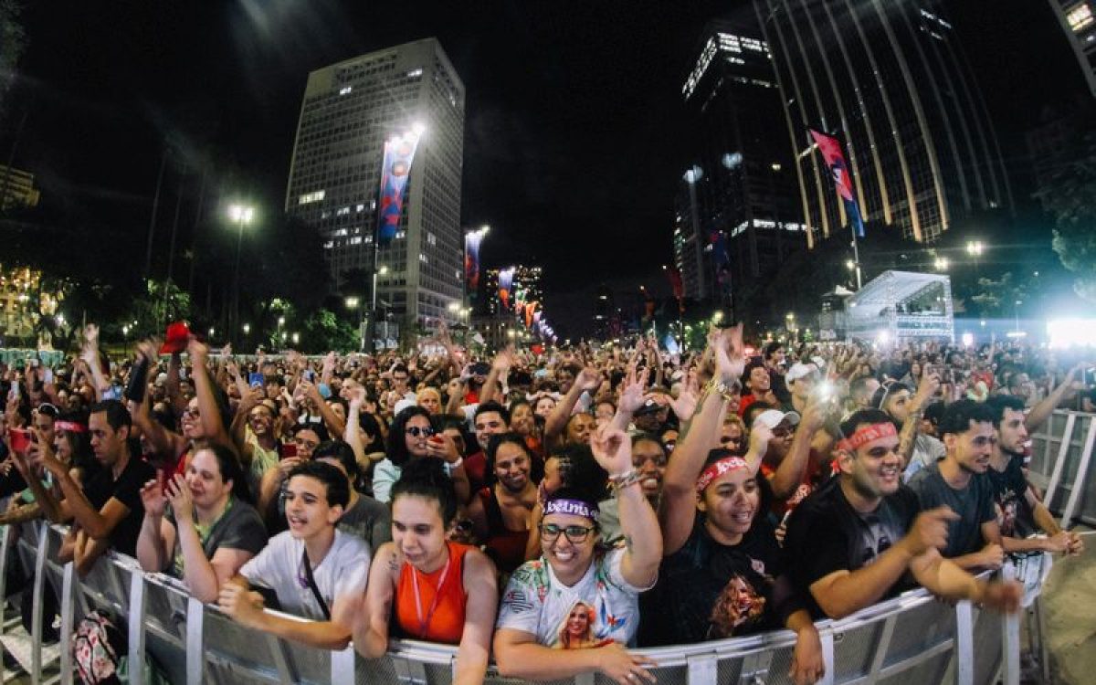 Virada Cultural 2025 celebra 20 anos com mais palcos nos bairros e retoma passeio pelo Centro de São Paulo
