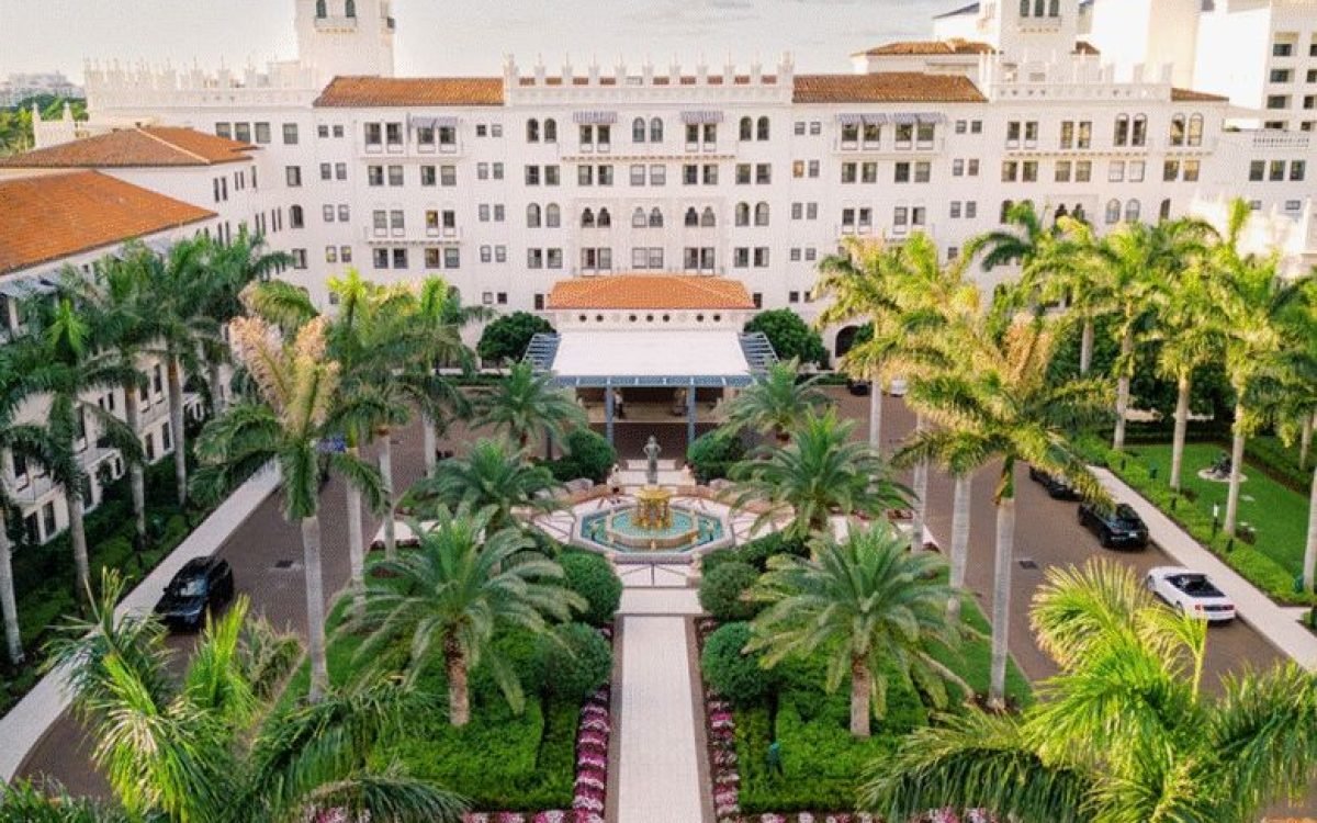 The Boca Raton celebra a primeira vez que Miami sedia o principal torneio de futebol do mundo com pacote que custa US$ 1 milhão