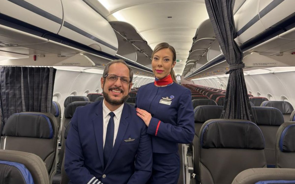 Amor nas alturas: casal de tripulantes da LATAM voa junto no Dia dos Namorados
