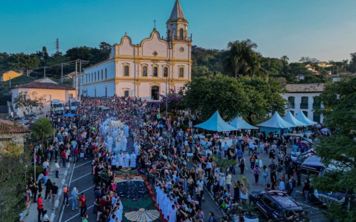 Corpus Christi deve movimentar R$ 5,9 bi e atrair 3,2 milhões de turistas em SP