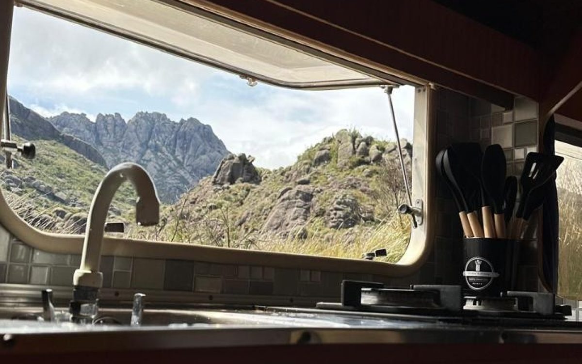 Trailers com vista para o Pico das Agulhas Negras é nova opção de hospedagem no Parque Nacional do Itatiaia