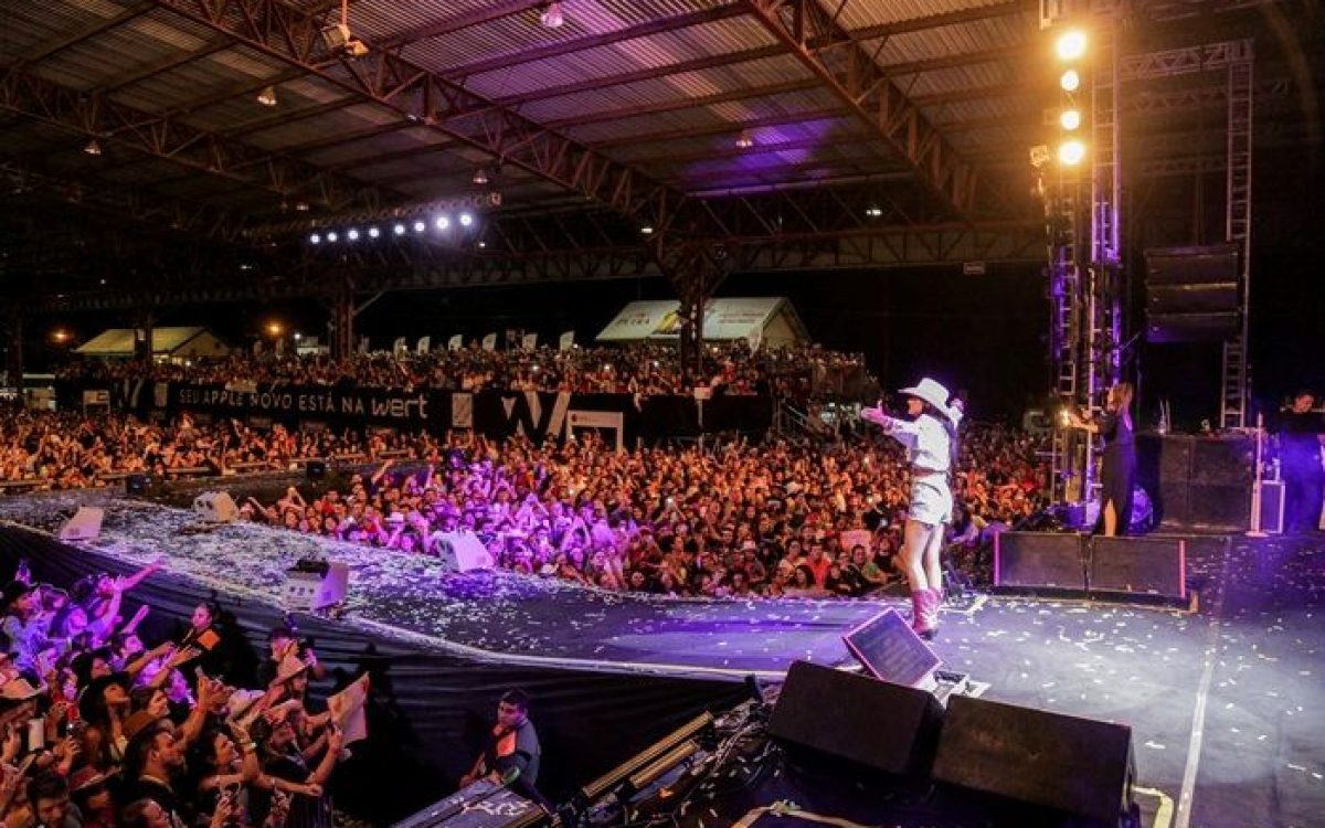 Falta um mês para a Festa Nacional da Uva 2026, em Caxias do Sul